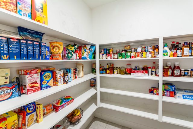 445 Hillstone Drive, Midlothian, TX 76065