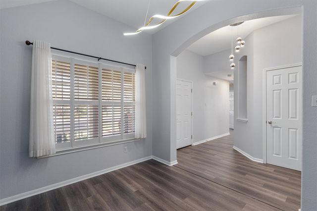 153 Hickory LN, Georgetown, TX 78633