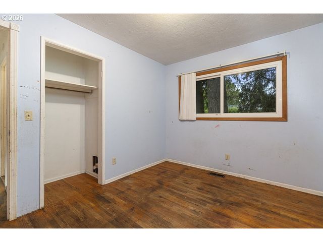 18721 Se CARUTHERS St, Portland, OR 97233