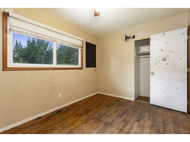 18721 Se CARUTHERS St, Portland, OR 97233