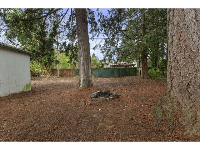 18721 Se CARUTHERS St, Portland, OR 97233