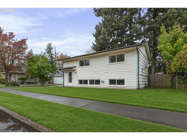 18721 Se CARUTHERS St, Portland, OR 97233