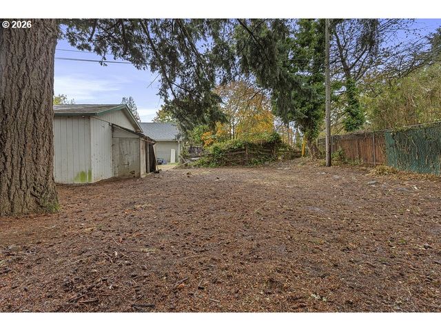 18721 Se CARUTHERS St, Portland, OR 97233