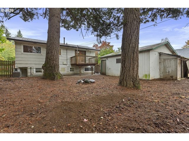 18721 Se CARUTHERS St, Portland, OR 97233