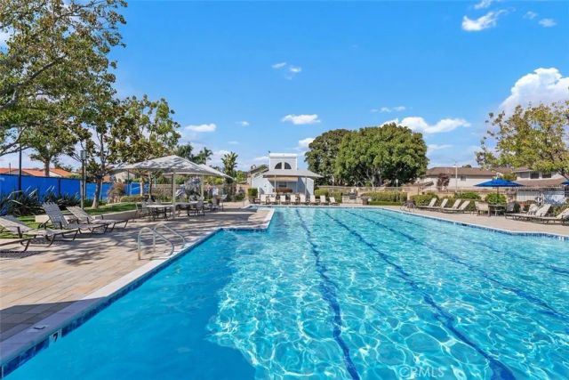 16 Alegria, Irvine, CA 92620