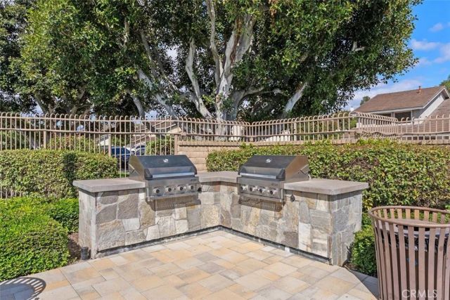 16 Alegria, Irvine, CA 92620