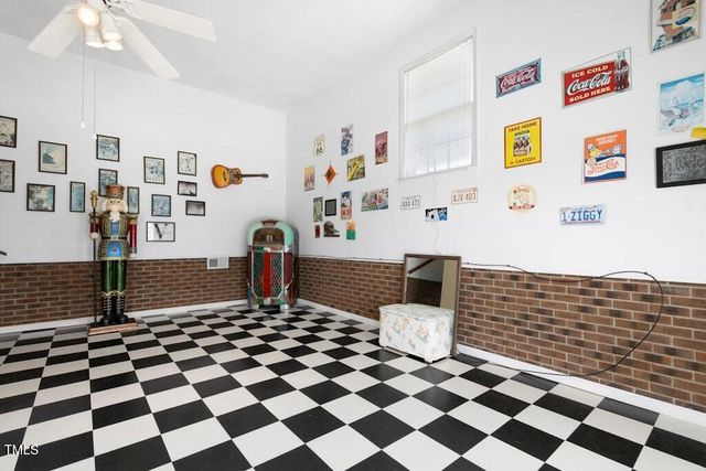 1035 Aquilla Road, Benson, NC 27504