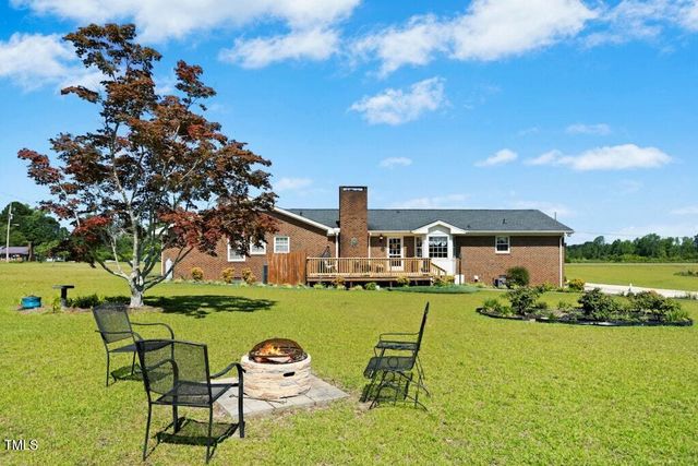 1035 Aquilla Road, Benson, NC 27504