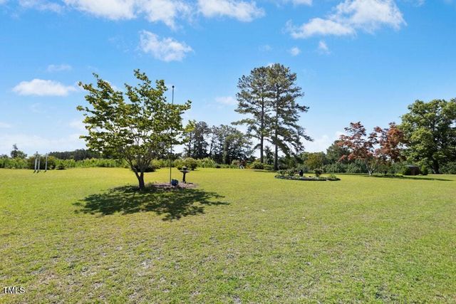 1035 Aquilla Road, Benson, NC 27504