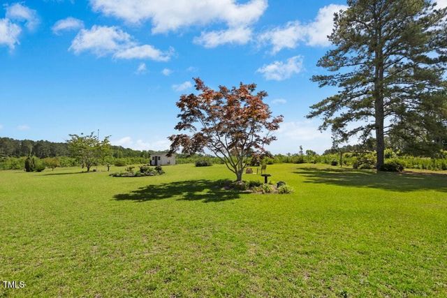 1035 Aquilla Road, Benson, NC 27504