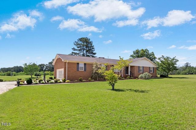 1035 Aquilla Road, Benson, NC 27504