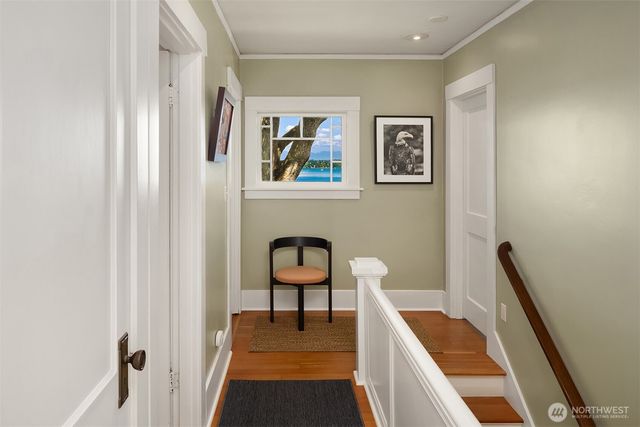 618 37th Avenue, Seattle, WA 98122