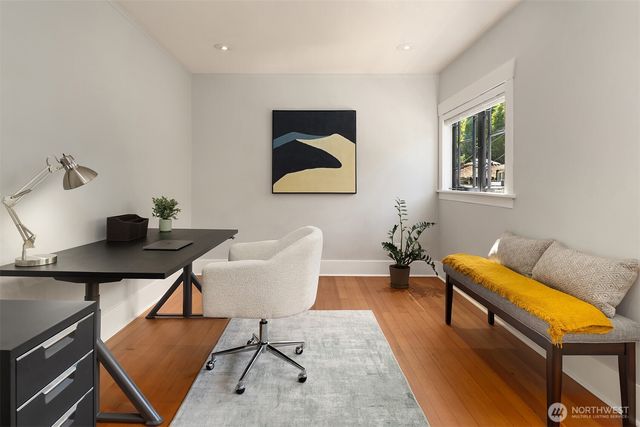 618 37th Avenue, Seattle, WA 98122