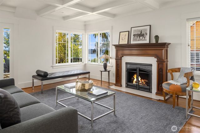 618 37th Avenue, Seattle, WA 98122