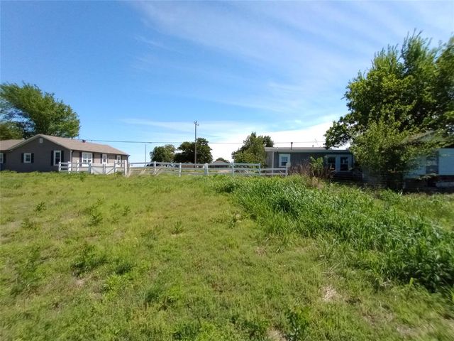 2651 N HARRAH Road, Harrah, OK 73045