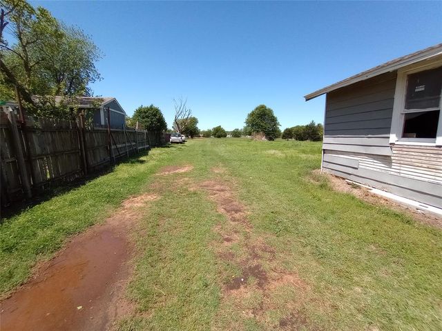 2651 N HARRAH Road, Harrah, OK 73045