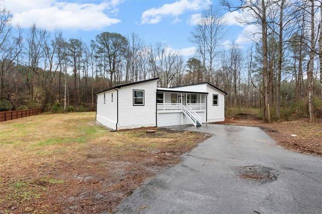 140 Indian Lake Drive, Hiram, GA 30141