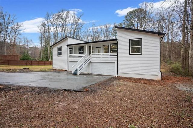 140 Indian Lake Drive, Hiram, GA 30141