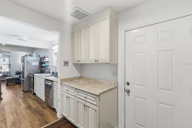 4024 43RD AVENUE N, St Petersburg, FL 33714