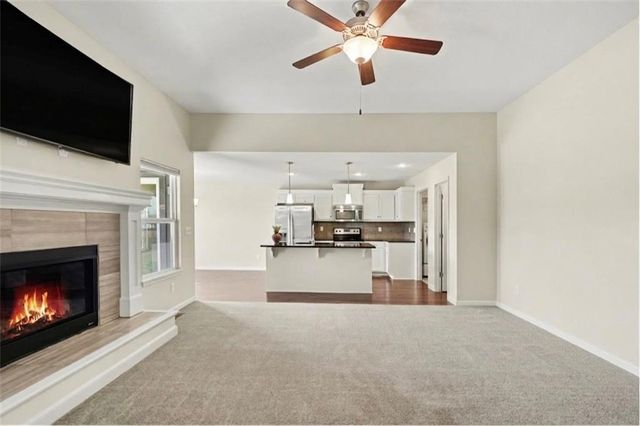 929 NW SCENIC Drive, Grain Valley, MO 64029