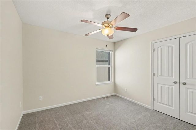 929 NW SCENIC Drive, Grain Valley, MO 64029