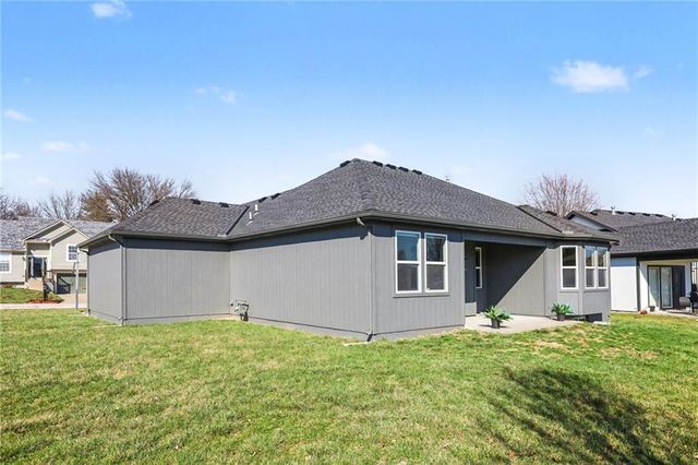 929 NW SCENIC Drive, Grain Valley, MO 64029