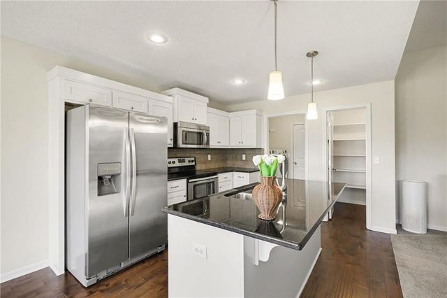 929 NW SCENIC Drive, Grain Valley, MO 64029