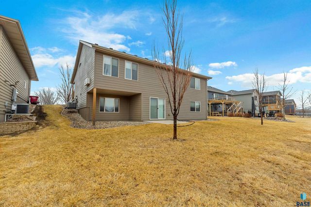 5801 W Bream Ct Court, Sioux Falls, SD 57107