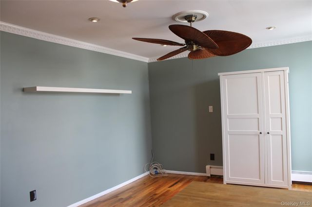 14-23 31 Avenue 4C, Astoria, NY 11102