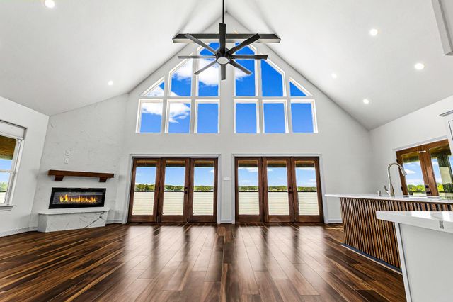 578 Dove Island, Livingston, TX 77351