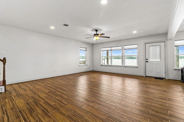 578 Dove Island, Livingston, TX 77351