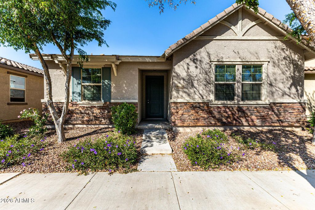 4144 E DEVON Drive, Gilbert, AZ 85296