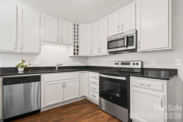 6101 Boykin Spaniel Road, Charlotte, NC 28277