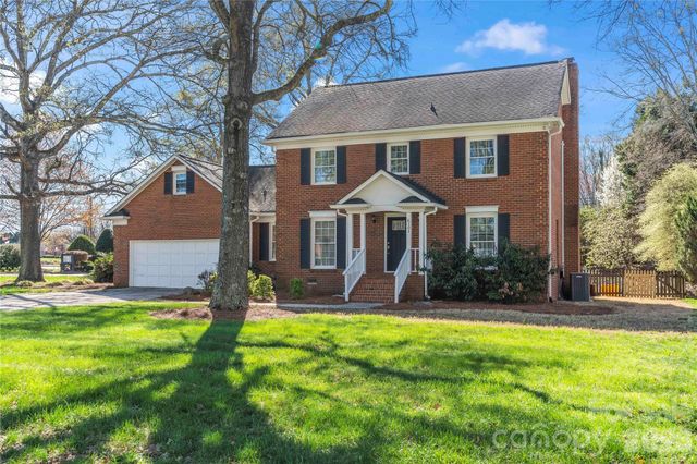 6101 Boykin Spaniel Road, Charlotte, NC 28277
