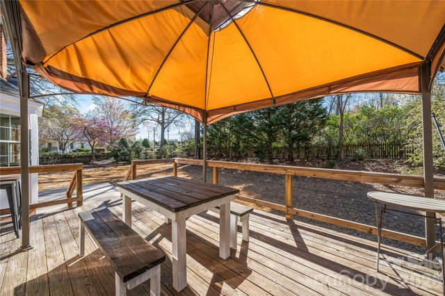 6101 Boykin Spaniel Road, Charlotte, NC 28277