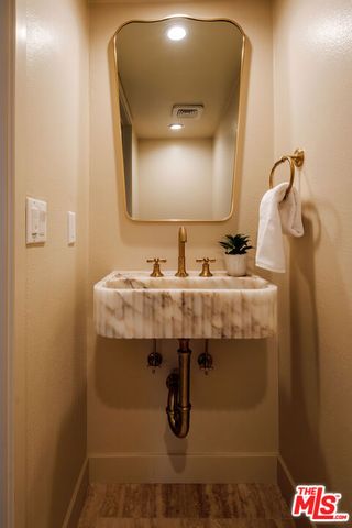 847 17th Street 6, Santa Monica, CA 90403