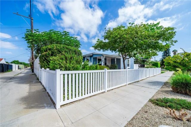 611 W 27th, Long Beach, CA 90806