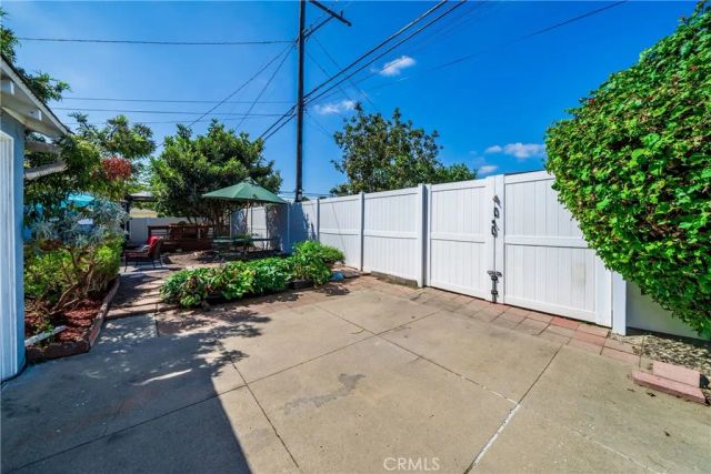 611 W 27th, Long Beach, CA 90806