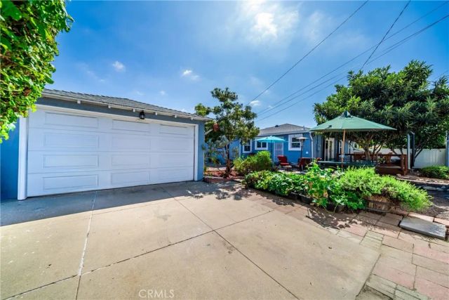 611 W 27th, Long Beach, CA 90806