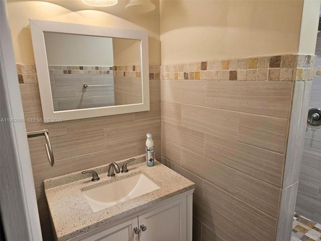 8404 SW 181st Ter 1, Palmetto Bay, FL 33157