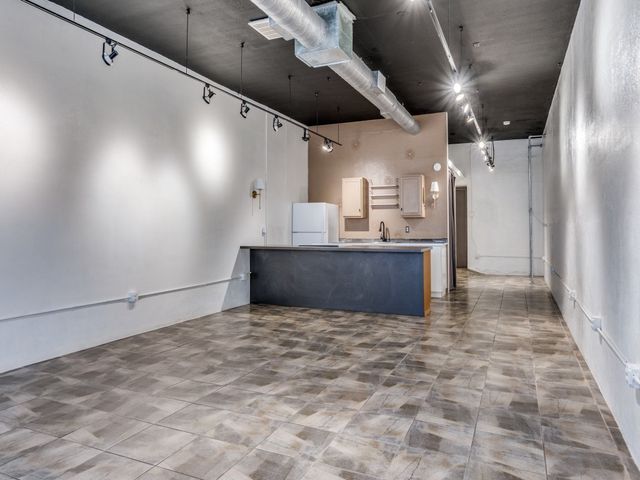 4210 Main Street, Dallas, TX 75226