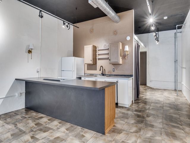 4210 Main Street, Dallas, TX 75226