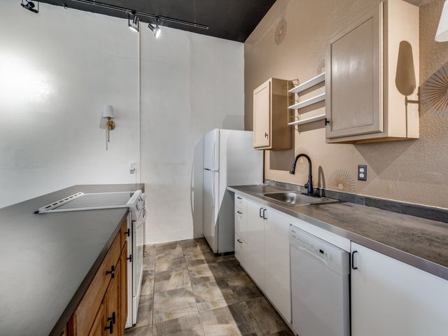 4210 Main Street, Dallas, TX 75226