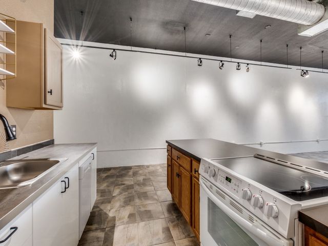 4210 Main Street, Dallas, TX 75226