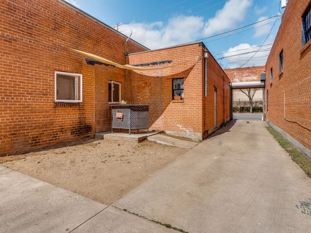 4210 Main Street, Dallas, TX 75226