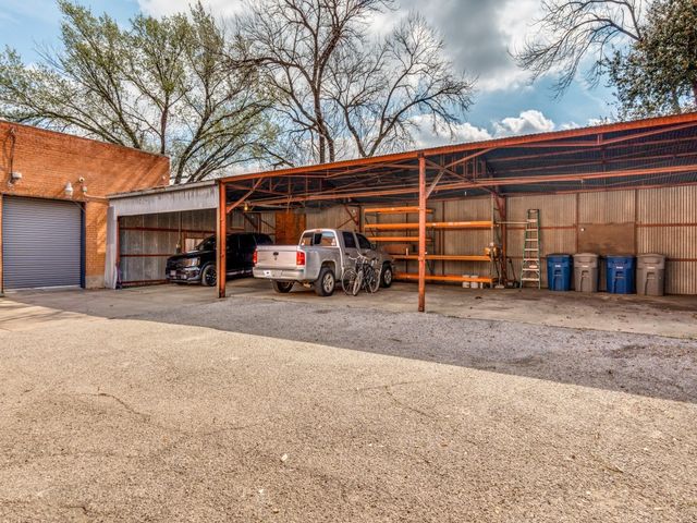 4210 Main Street, Dallas, TX 75226