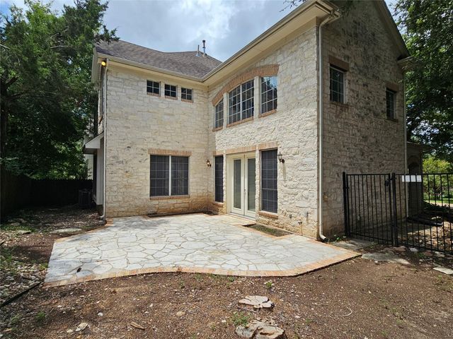 11301 Taylor Draper LN 1, Austin, TX 78759
