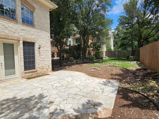 11301 Taylor Draper LN 1, Austin, TX 78759