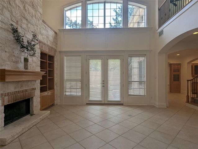 11301 Taylor Draper LN 1, Austin, TX 78759