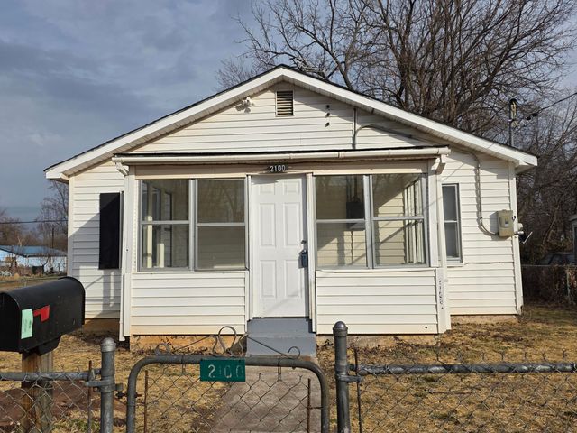 2100 N Park Avenue, Springfield, MO 65803